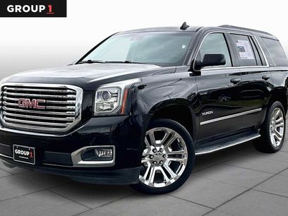 Used 2017 GMC Yukon SLT w/ Premium Edition
