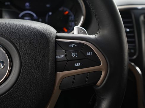 Used 2014 Jeep Grand Cherokee Laredo AWD/4WD image 25
