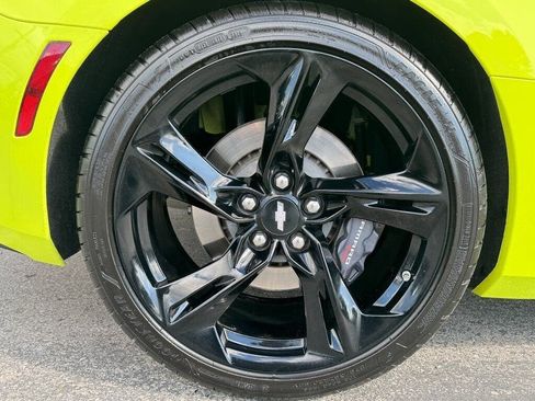 Used 2020 Chevrolet Camaro SS RWD image 37