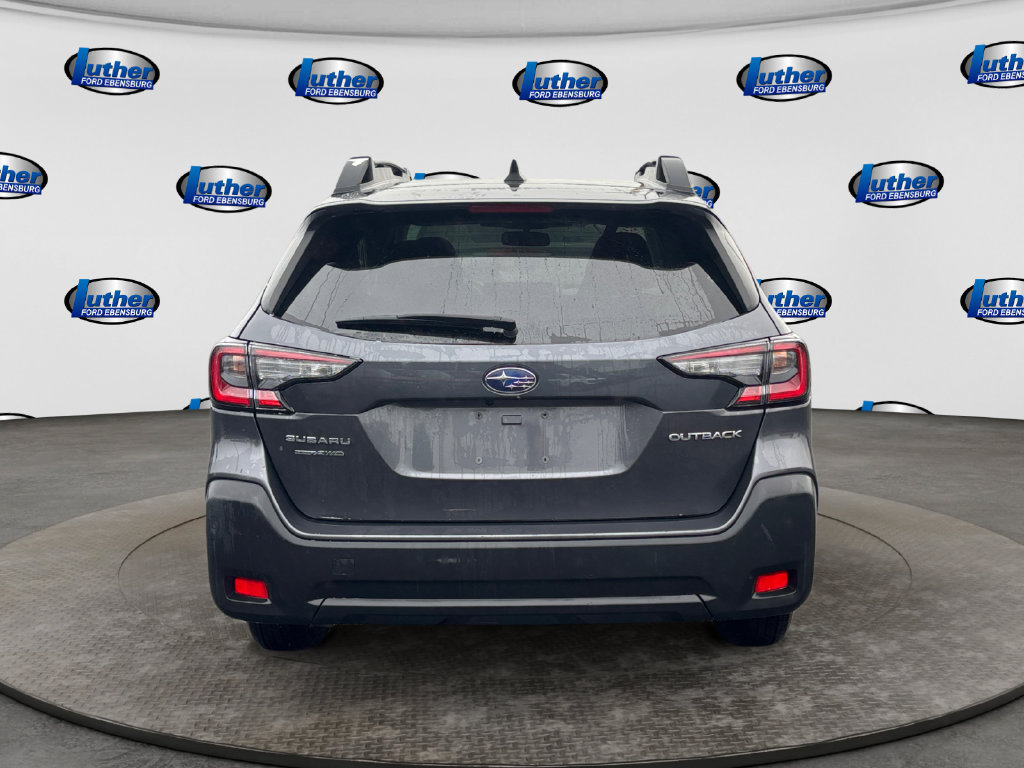 Used 2025 Subaru Outback Premium AWD/4WD image 4