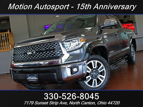 Used 2018 Toyota Tundra SR5 w/ TRD Off Road Package AWD/4WD image 52