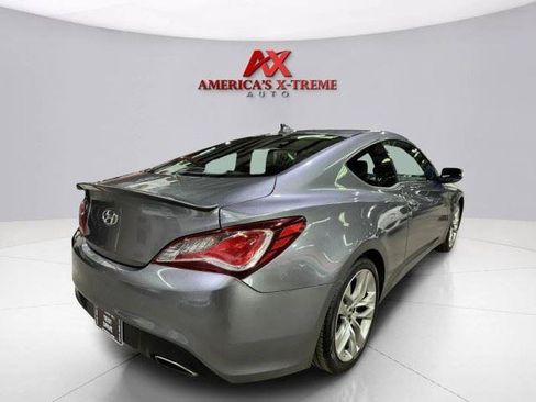 Used 2015 Hyundai Genesis 3.8 RWD image 6