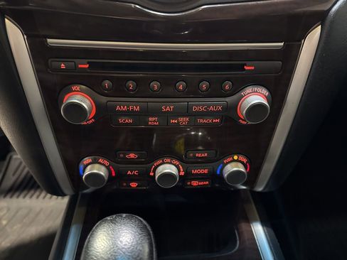 Used 2014 Nissan Pathfinder Platinum w/ Platinum Premium Package image 21