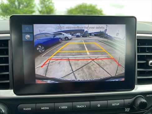 Used 2026 Hyundai Venue SEL FWD image 23