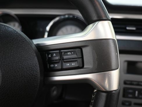 Used 2011 Ford Mustang GT Premium w/ Comfort Pkg RWD image 22