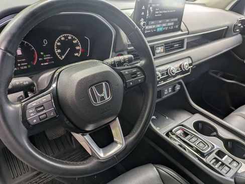 Used 2024 Honda Pilot Touring image 8