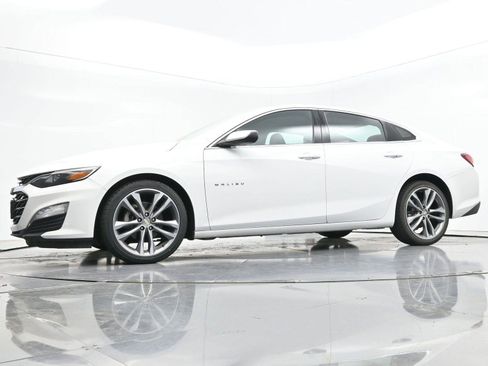 Used 2022 Chevrolet Malibu LT image 44