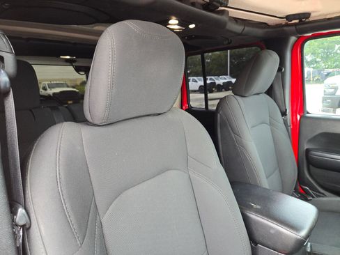 Used 2019 Jeep Wrangler Unlimited Sport S AWD/4WD image 29
