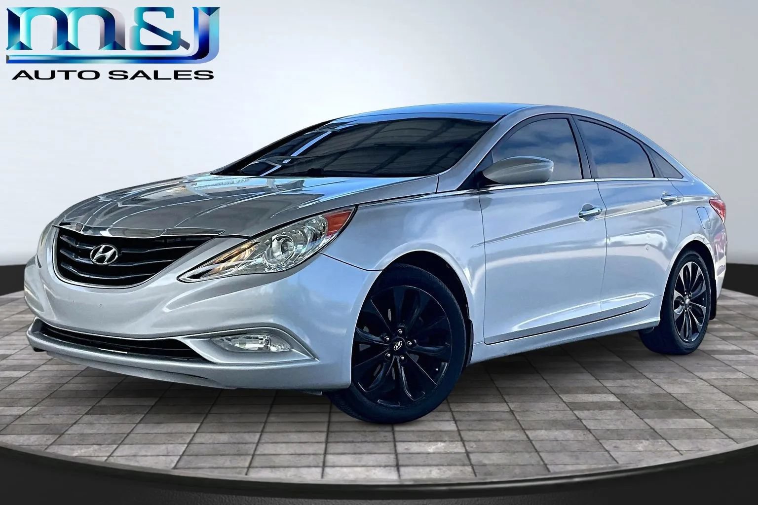 Used 2011 Hyundai Sonata SE FWD image 1