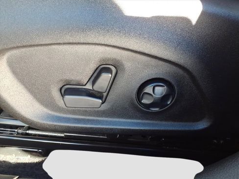 Used 2018 Jeep Renegade Limited w/ UConnect 8.4 Nav Group image 14