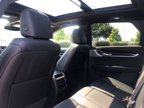 Used 2023 Cadillac XT5 Premium Luxury AWD/4WD image 6