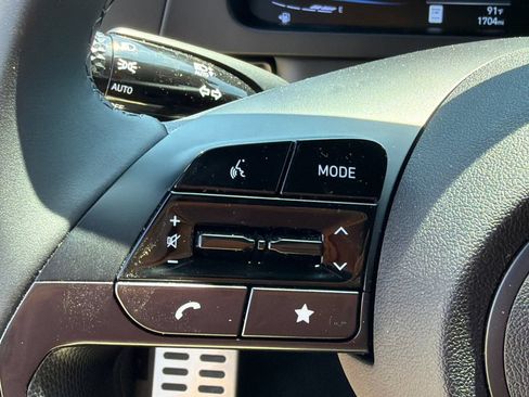 Certified 2025 Hyundai Elantra Sport FWD image 23
