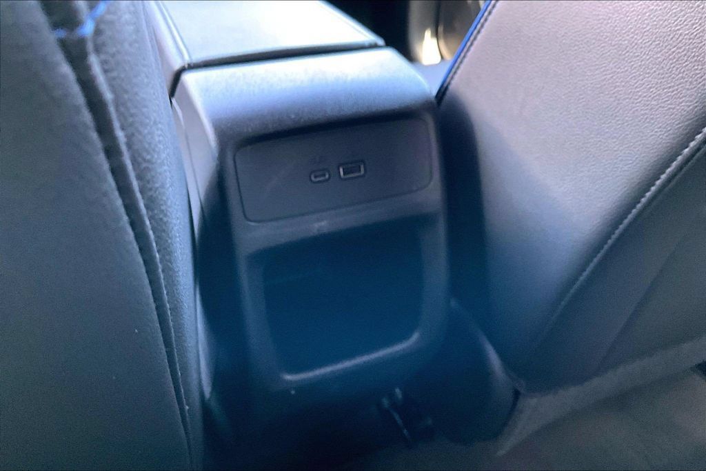 Used 2024 Buick Envista Sport Touring w/ Experience Buick Package FWD image 10