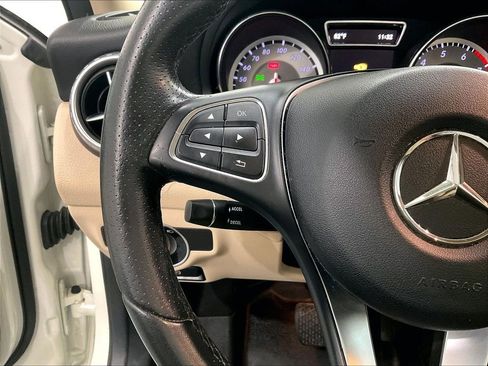Used 2017 Mercedes-Benz GLA 250 4MATIC image 23