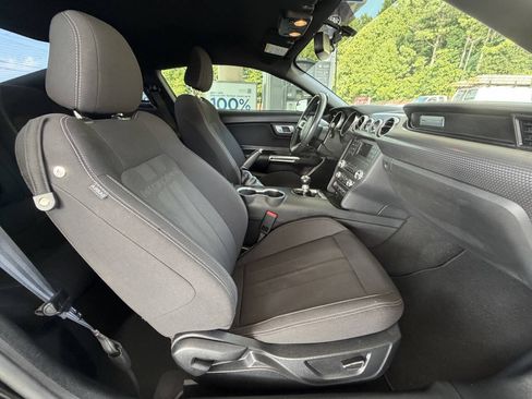 Used 2019 Ford Mustang GT RWD image 6