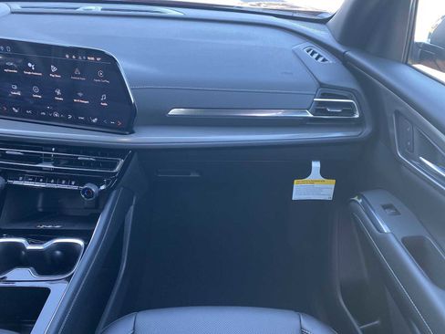 New 2026 Chevrolet Traverse LT w/ Sun and Wheel Package image 28