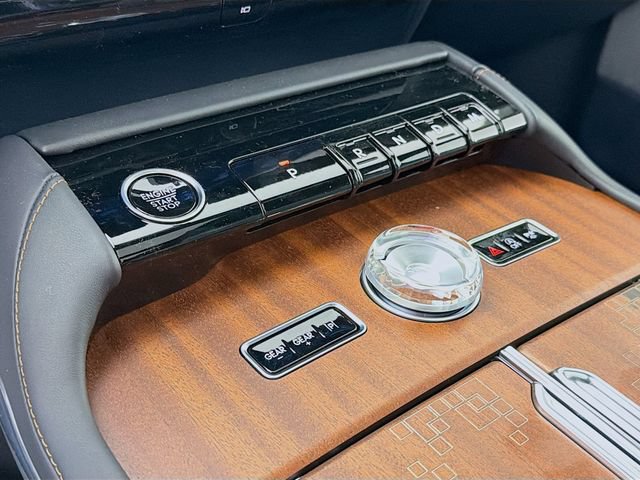 New 2026 Lincoln Navigator Black Label AWD/4WD image 17