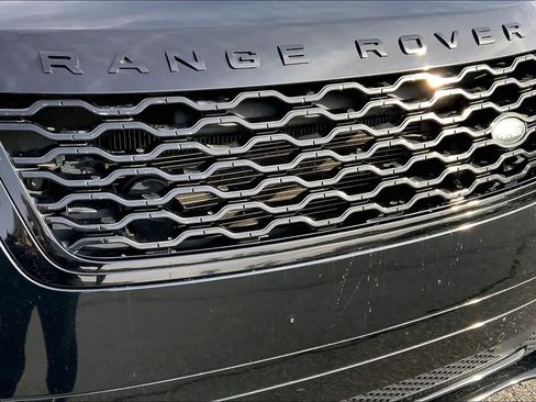 Used 2019 Land Rover Range Rover Velar S image 28