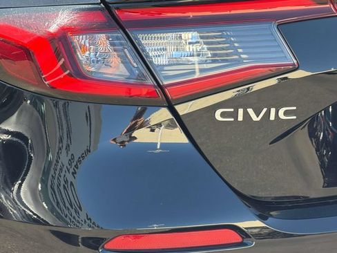 Used 2024 Honda Civic Sport image 6