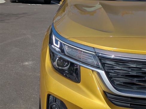 Used 2021 Kia Seltos S image 9
