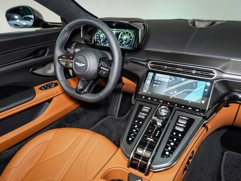 New 2026 Aston Martin V8 Vantage Roadster image 17