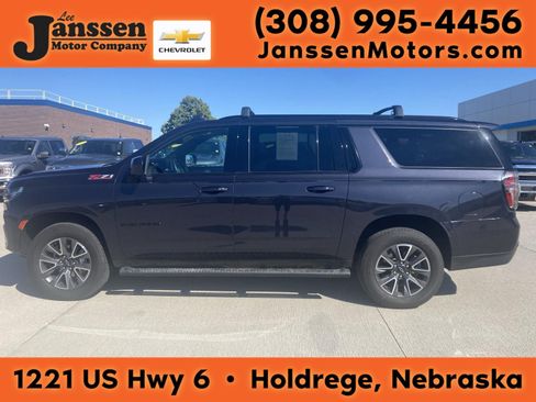 Used 2024 Chevrolet Suburban Z71 AWD/4WD image 1