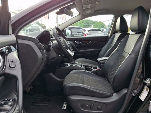 Certified 2022 Nissan Rogue Sport SV w/ Technology Package AWD/4WD image 13