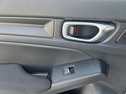 Used 2025 Honda Civic Sport image 27