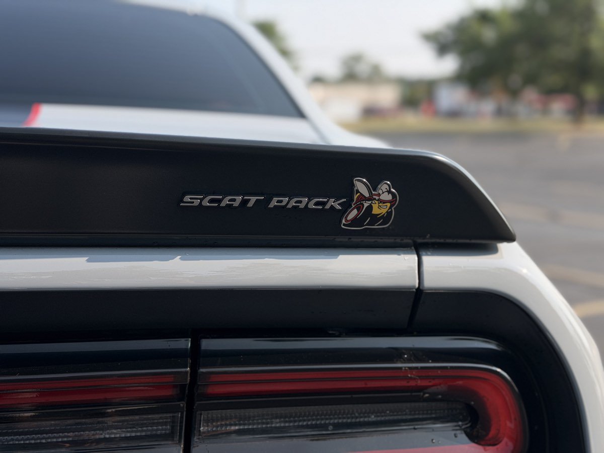 Used 2022 Dodge Challenger R/T Scat Pack RWD image 7