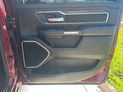 Used 2020 RAM 1500 Laramie AWD/4WD image 28