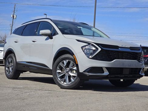 Used 2023 Kia Sportage SX image 2