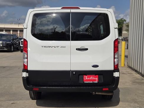 Used 2025 Ford Transit 250 Low Roof w/ Exterior Upgrade Package RWD image 9