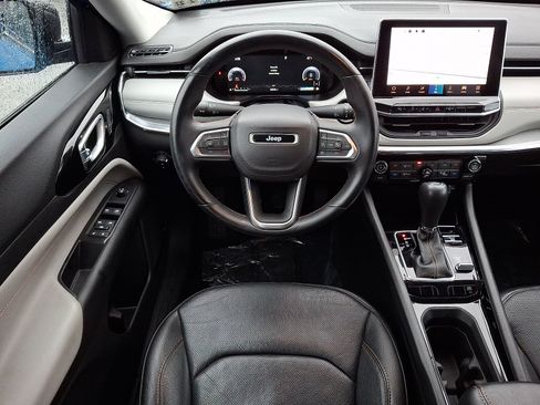 Used 2022 Jeep Compass Limited w/ Elite Group AWD/4WD image 12