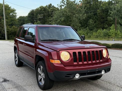 Used 2017 Jeep Patriot High Altitude image 1