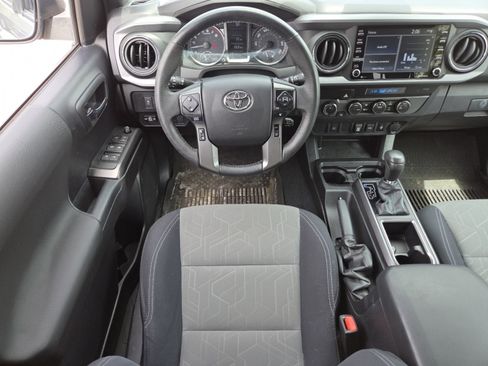 Used 2021 Toyota Tacoma TRD Off-Road AWD/4WD image 30