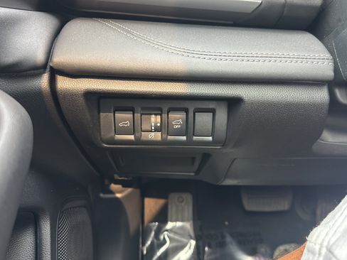 Certified 2024 Subaru Outback Limited AWD/4WD image 30
