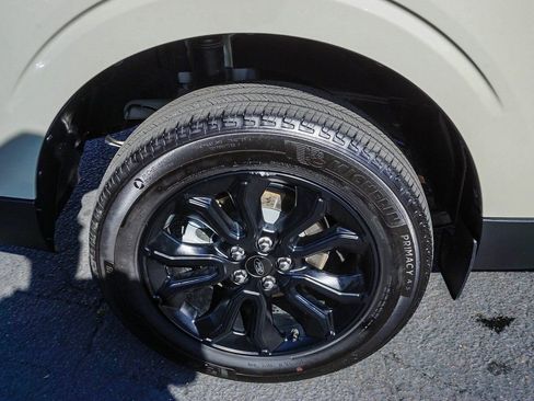 Used 2024 Ford Maverick Lariat w/ Black Appearance Package image 8