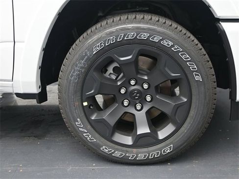 New 2026 RAM 1500 4x4 Crew Cab image 31