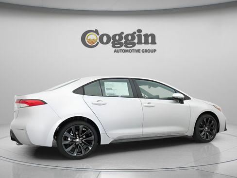Used 2025 Toyota Corolla SE FWD image 20