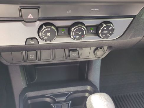 Used 2019 Toyota Tacoma SR5 image 14