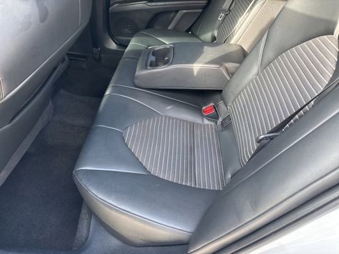 Used 2022 Toyota Camry SE image 22