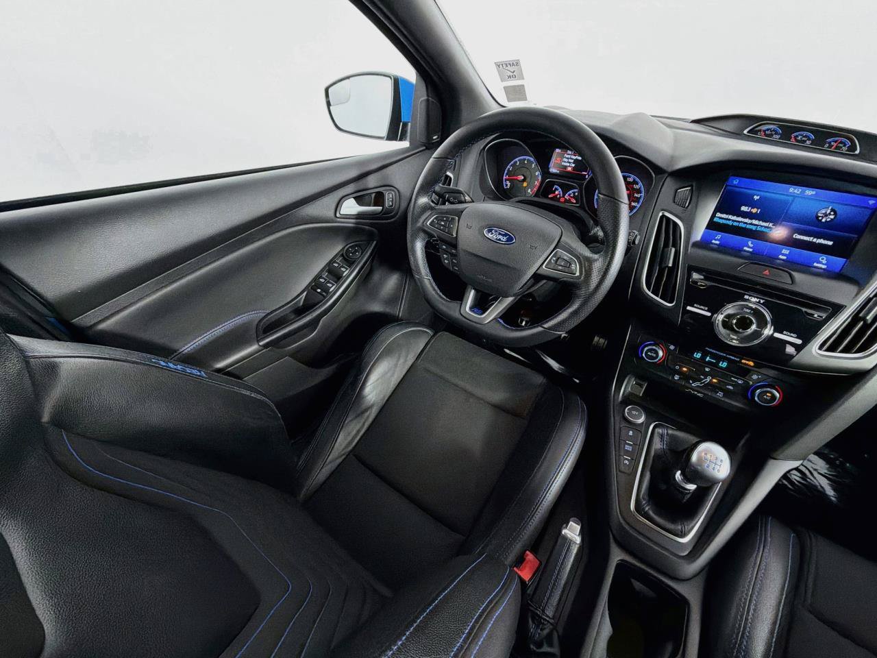 Used 2017 Ford Focus RS AWD/4WD image 11