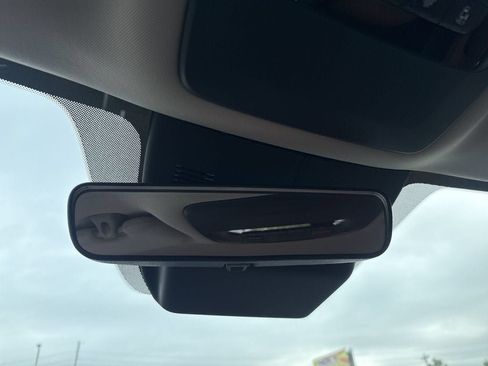 New 2026 Kia Carnival EX FWD image 36