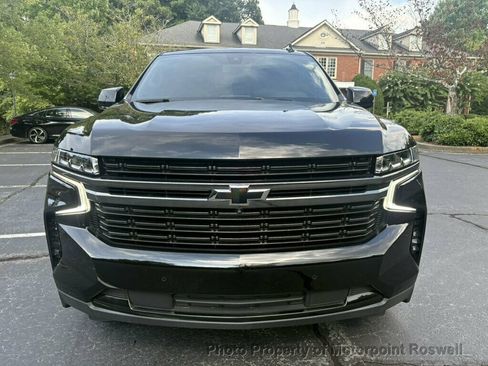 Used 2022 Chevrolet Suburban RST w/ Luxury Package RWD image 3