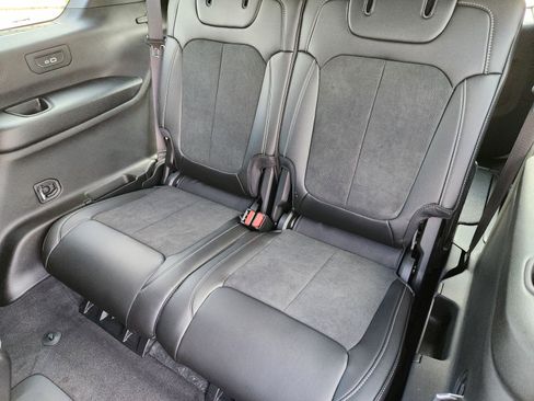New 2026 Jeep Grand Cherokee L 4WD image 41