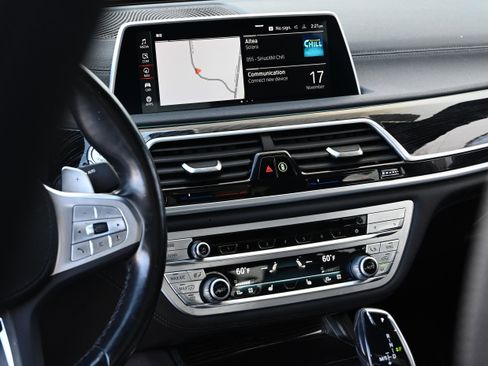 Certified 2022 BMW 740i 740i w/ M Sport Package image 21