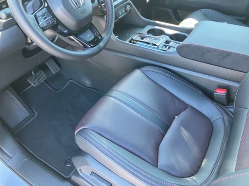 New 2026 Honda Pilot Black Edition image 30