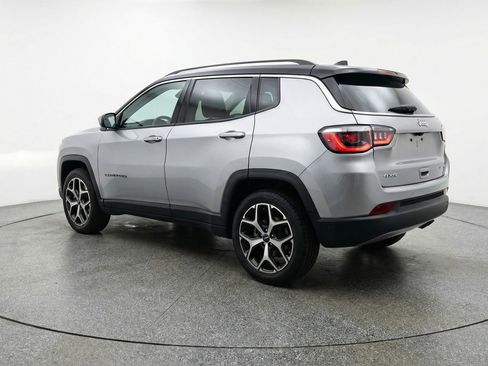 Used 2025 Jeep Compass Limited AWD/4WD image 6