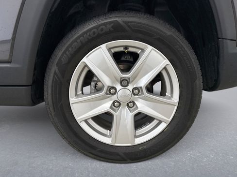 Used 2022 Jeep Compass Latitude w/ Convenience Group image 20