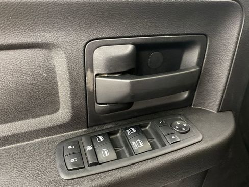 Used 2018 RAM 2500 Tradesman w/ Chrome Appearance Group image 12